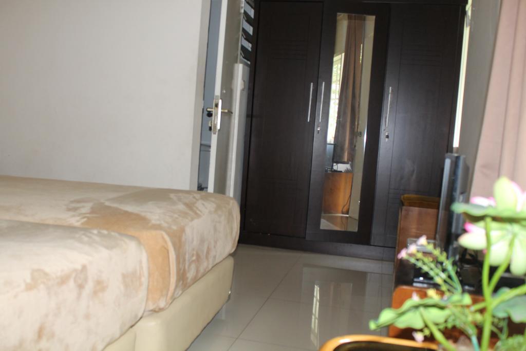 Gondia Guesthouse جاكرتا الغرفة الصورة