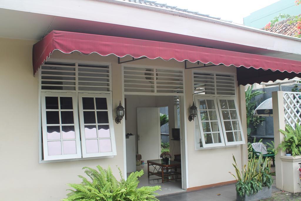 Gondia Guesthouse جاكرتا المظهر الخارجي الصورة